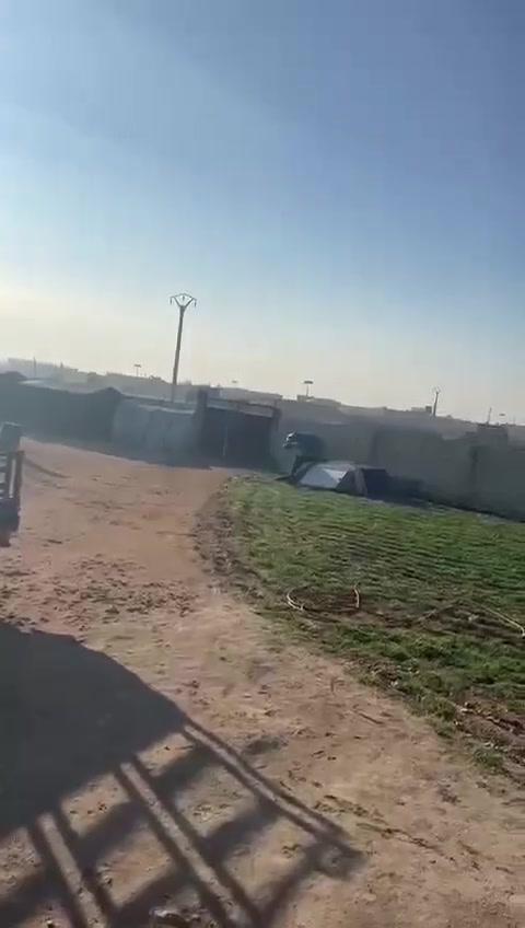 The Syrian Army has deployed troops to the Meskene region south of Manbij.