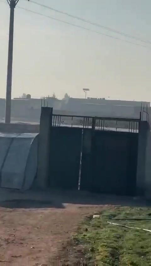 The Syrian Army has deployed troops to the Meskene region south of Manbij.