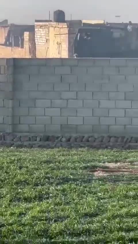 The Syrian Army has deployed troops to the Meskene region south of Manbij.