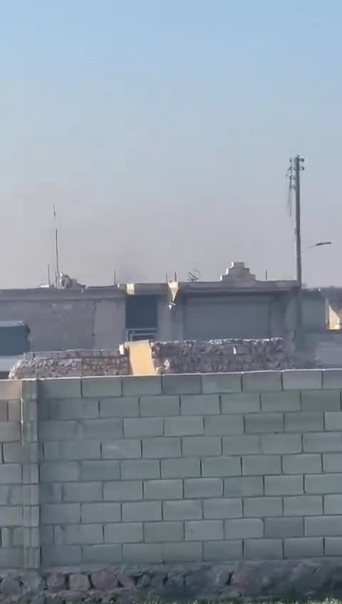 The Syrian Army has deployed troops to the Meskene region south of Manbij.