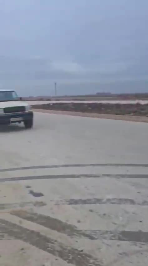 The Syrian army begins entering Deir Hafer, east of Aleppo, after the SDF militias withdraw to the east of the Euphrates.