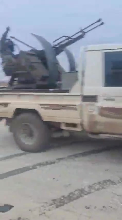 The Syrian army begins entering Deir Hafer, east of Aleppo, after the SDF militias withdraw to the east of the Euphrates.