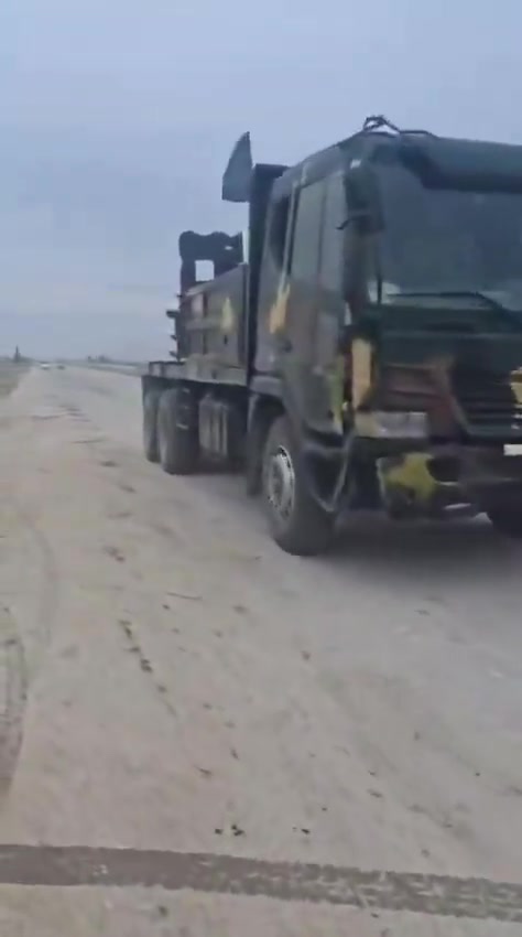 The Syrian army begins entering Deir Hafer, east of Aleppo, after the SDF militias withdraw to the east of the Euphrates.