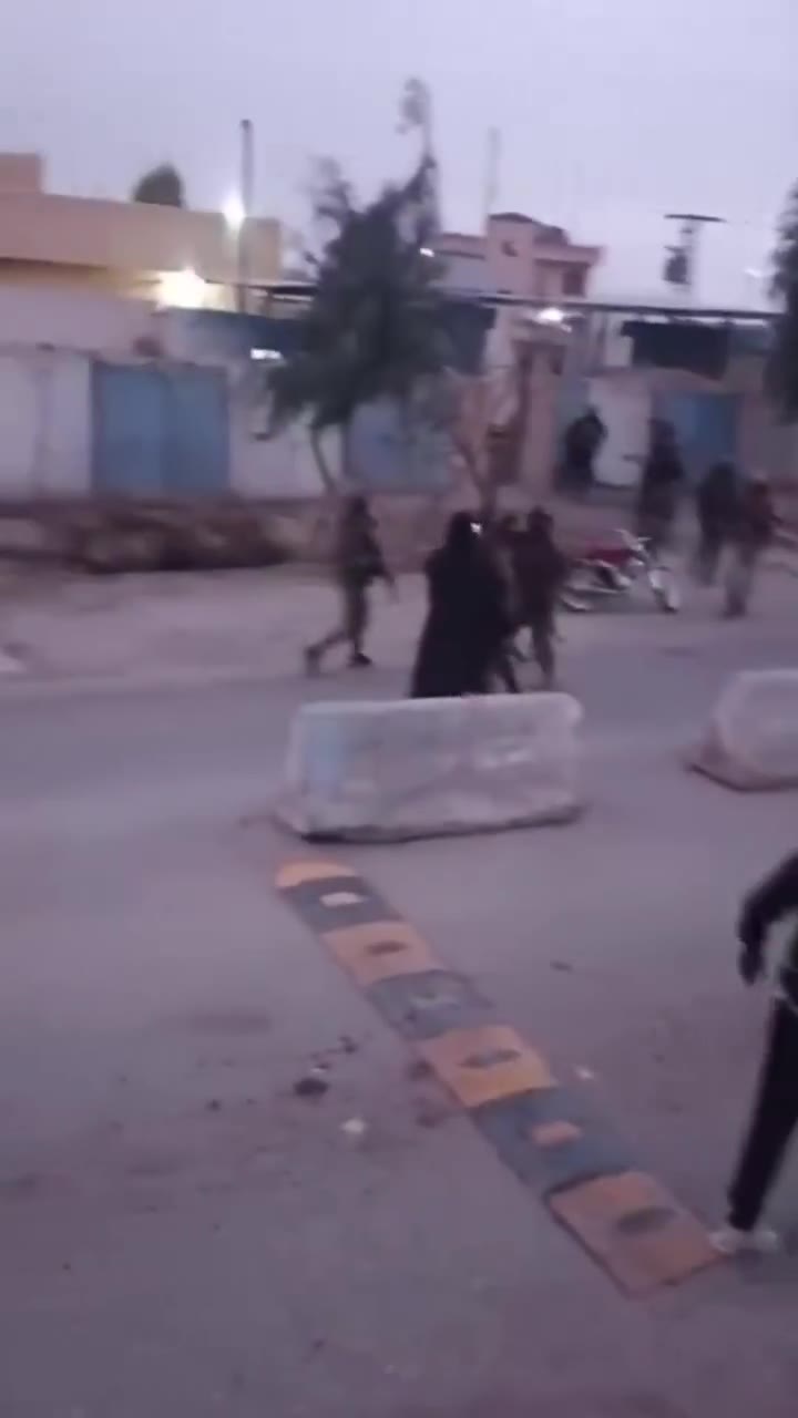 Arab tribesmen have seized control of the al-Ja'abi checkpoint, which belongs to the SDF, in the city of Hajin, east of Deir ez-Zor