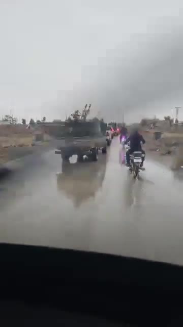 Die syrische arabische Armee dringt in die Stadt Jadid Aqidat ein und rückt in Richtung des Ölfelds Al-Jafra vor.