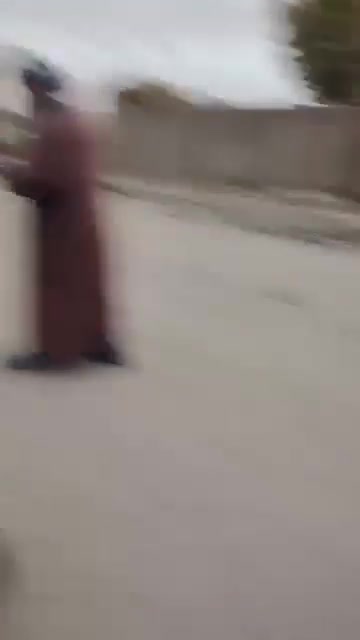 The Al-Sanour checkpoint in the village of Abu Hamam in the eastern Deir ez-Zor countryside was captured by fighters from the 86th Division of the Syrian Arab Army.