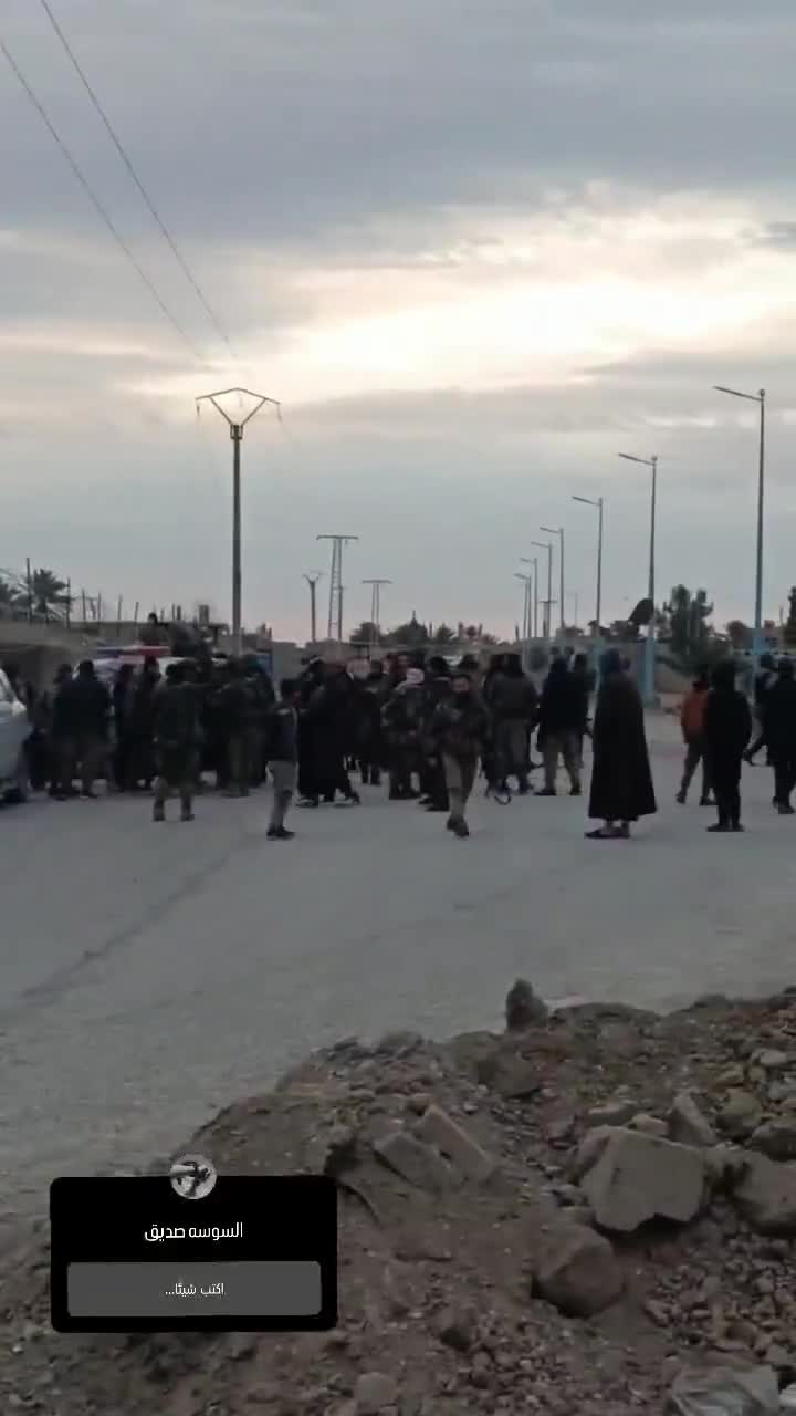 Öffentliche Sicherheitskräfte und die syrische arabische Armee in der Stadt Al-Susah heute in Al-Bukamal in Deir ez-Zor