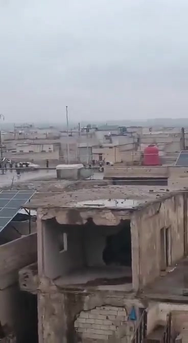 Footage shows the Syrian Arab Army entering the city of Raqqa a short while ago.