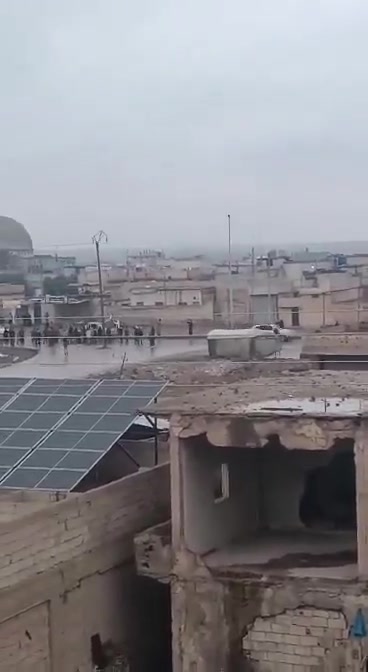 Footage shows the Syrian Arab Army entering the city of Raqqa a short while ago.