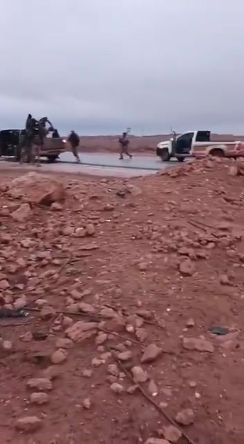 The Syrian army enters the city of Ain Issa in the Raqqa countryside.