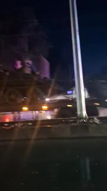 Die syrische Armee schickt große Verstärkungstruppen in Richtung al-Hasakah.