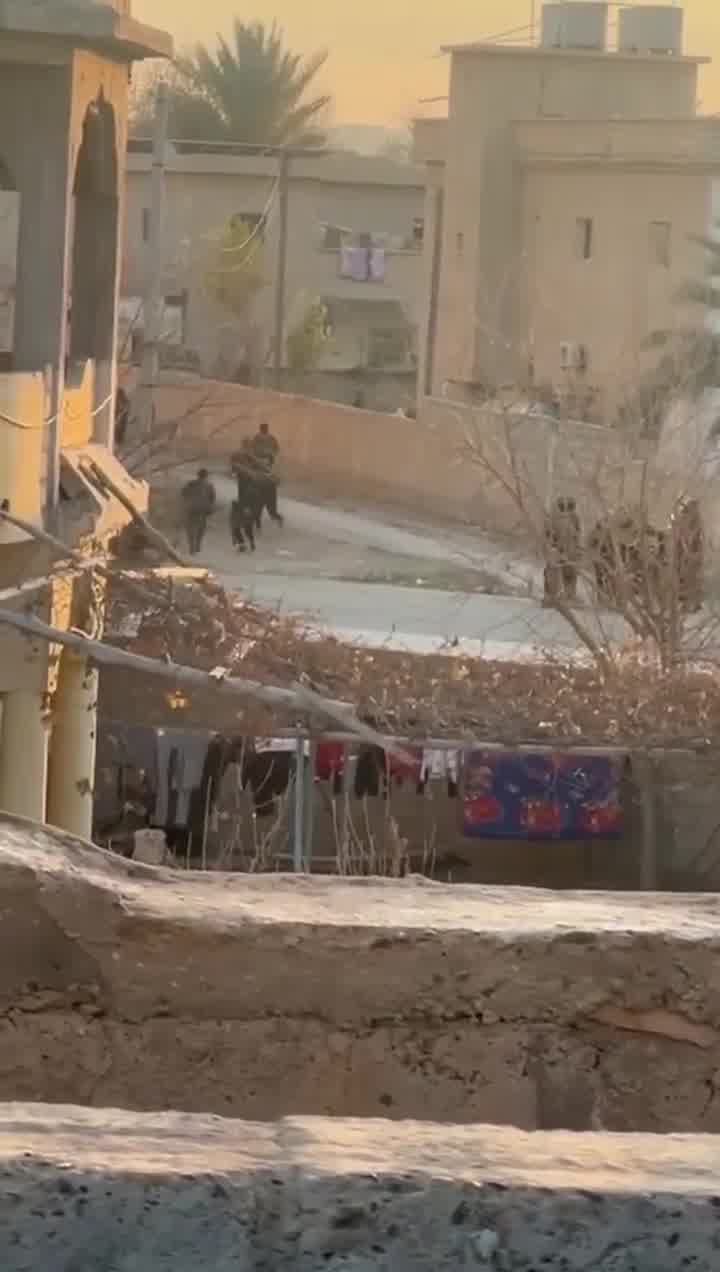 Internal Security Forces quell armed clashes that broke out between cousins in the town of Gharanij a short while ago, and impose a security cordon in the area, with no reports of casualties.