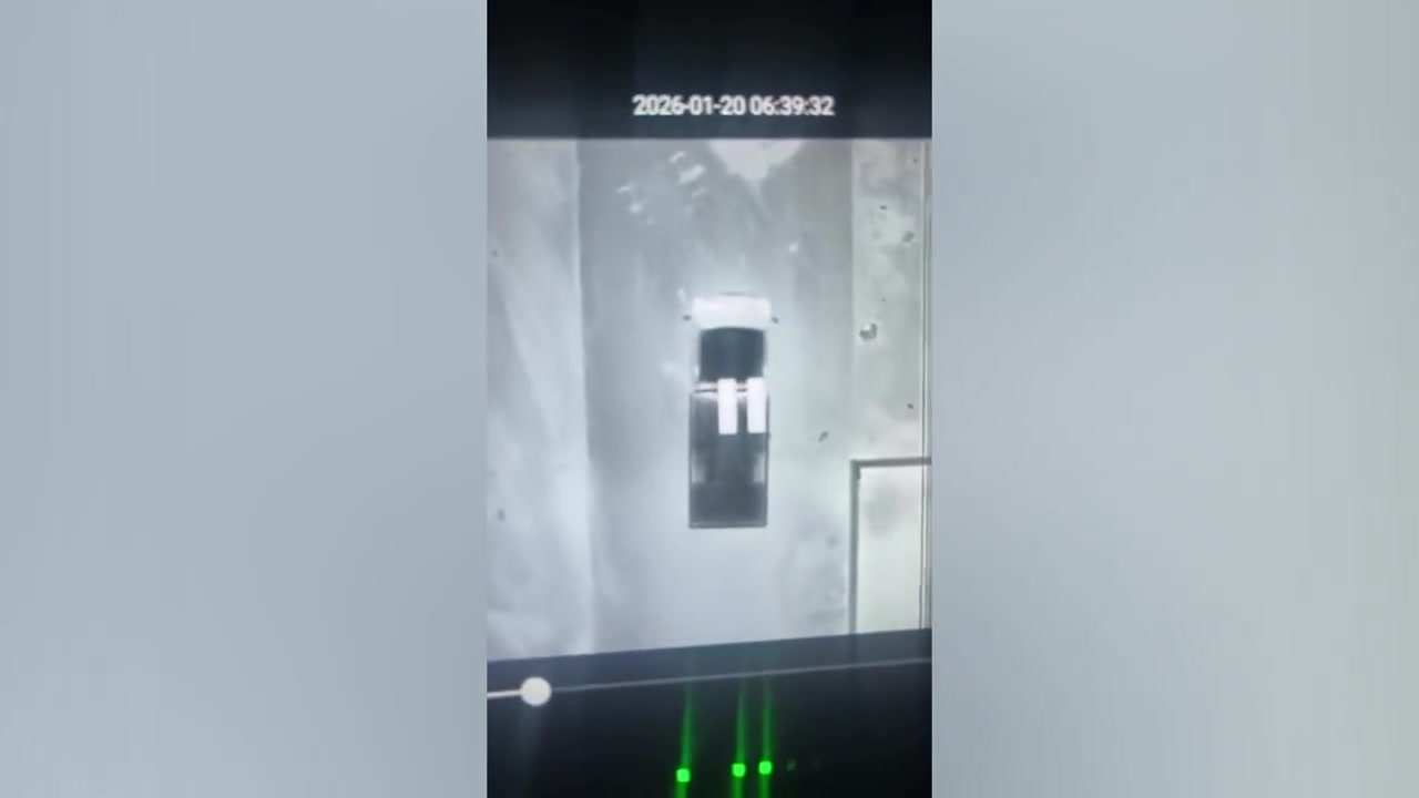 Ronahi TV: In the countryside of Hasakah, a vehicle belonging to Syrian government armed groups was destroyed by the SDF