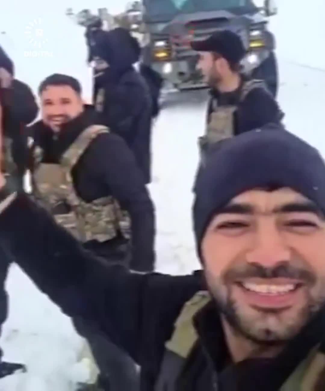 Video shows the SDF fighters from the Raqqa prison have arrived in Kobani. Civilian in Kobani also confirmed they arrived