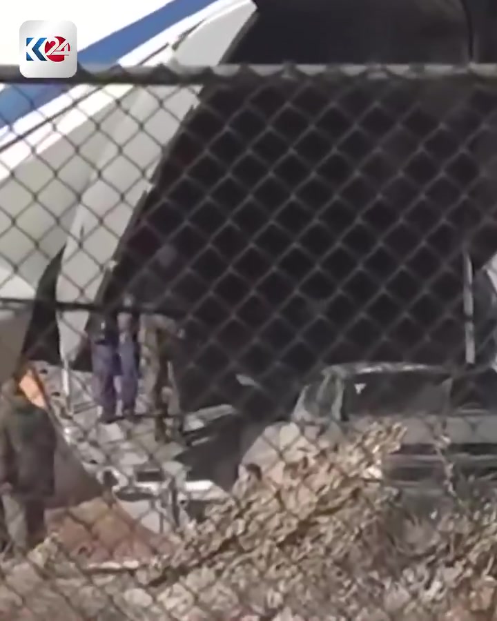 Syria: Russian troops filmed loading cargo into a transport plane at Qamishli Airbase this morning, as they are evacuating the region (SDF/YPG-held territory)