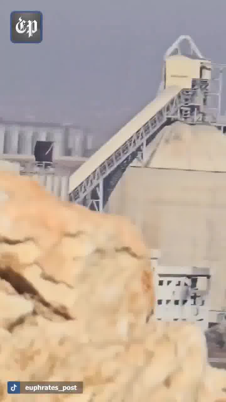 Aleppo Northern Countryside:  armed clashes between the Syrian Army and the SDF forces in the vicinity of the cement factory belonging to the French company Lafarge in the village of Jalabiya in the countryside of Ain al-Arab (Kobani) this morning, before the army took full control of it