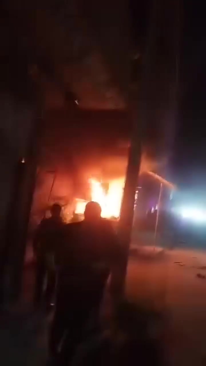 A vehicle belonging to the Defense Ministry exploded tonight in the town of Abukemal, likely caused by an IED. No casualties. A similar incident occurred there 2 months ago