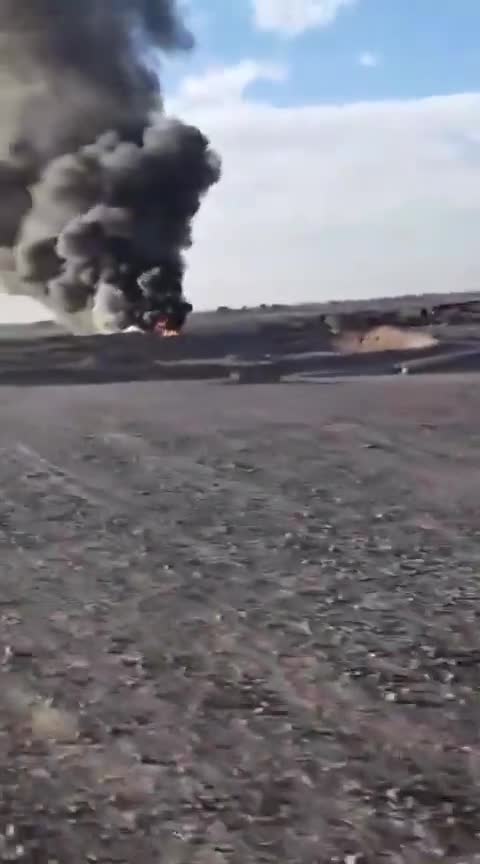 The Security forces destroyed more oil makeshift installations (burners) in area of Diban (SE. Deir ez-Zur), after their owners refused to comply with Government orders to shut them down