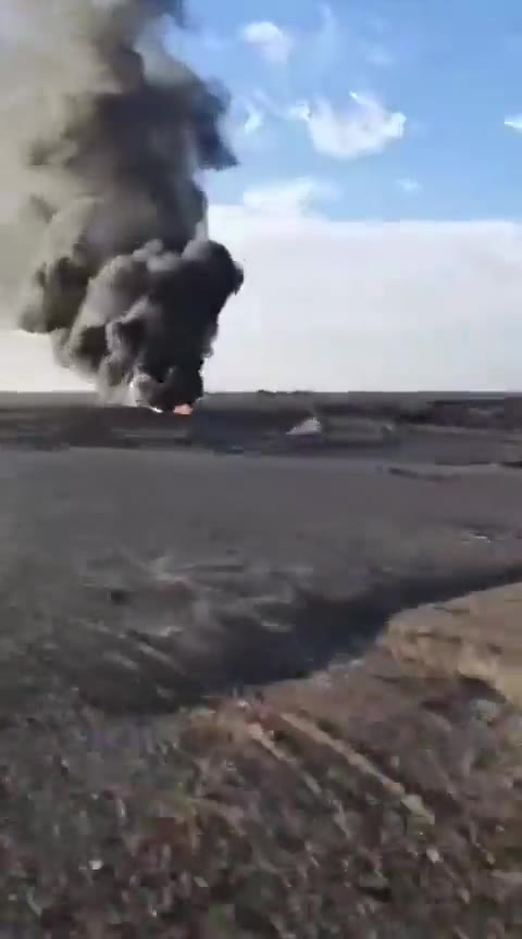 The Security forces destroyed more oil makeshift installations (burners) in area of Diban (SE. Deir ez-Zur), after their owners refused to comply with Government orders to shut them down