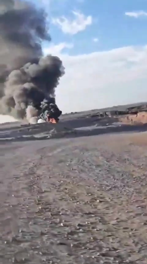 The Security forces destroyed more oil makeshift installations (burners) in area of Diban (SE. Deir ez-Zur), after their owners refused to comply with Government orders to shut them down