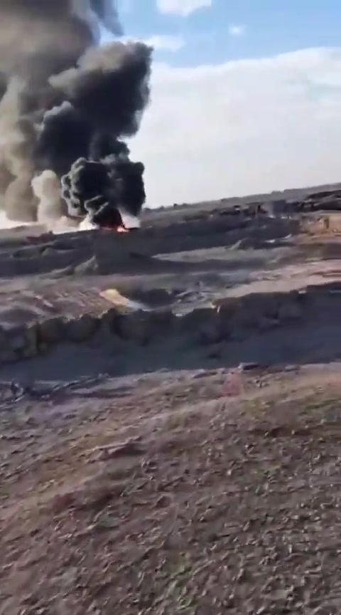 The Security forces destroyed more oil makeshift installations (burners) in area of Diban (SE. Deir ez-Zur), after their owners refused to comply with Government orders to shut them down