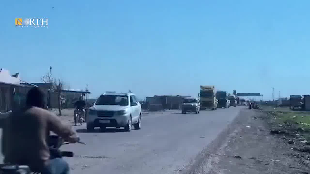 US has begun withdrawing from another base - the 3rd this month. A convoy of empty trucks, coming from Iraq, entered today Qasrak base (N. Hasakah), as part of the beginning of its evacuation. nnQasrak, the largest remaining US base, is equipped with a 1.7 km airstrip