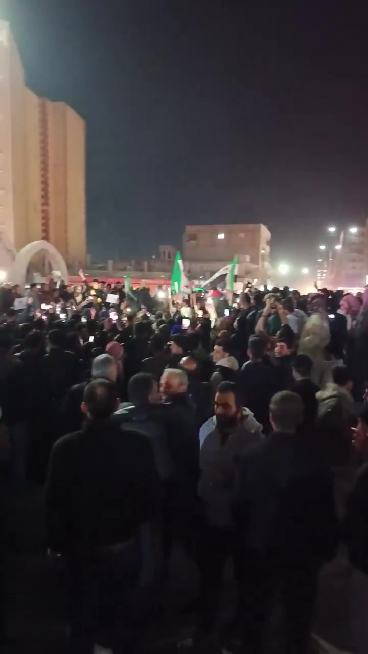 Protests are taking place tonight against the appointment of Sipan Hamo as assistant Defense minister for the Eastern region. He's widely accused of being directly involved in crimes committed by SDF-YPG against the Arab population.Video from Raqqa