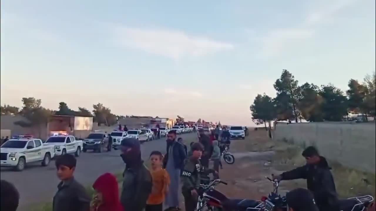 Syria: tensions erupted tonight in area of Tarhin (NE. Aleppo), where Security forces are deploying en masse as workers and owners of makeshift oil refineries protest against their dismantling