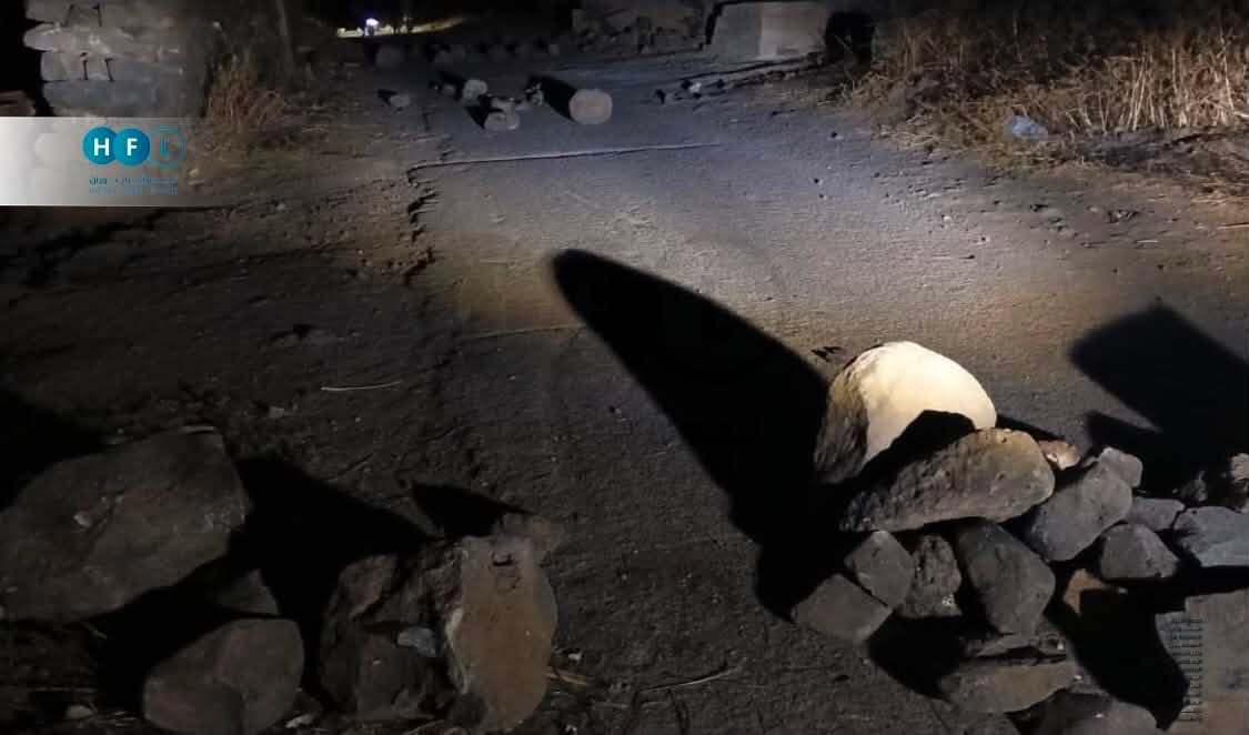 Tensions continue in South Syria amid recent surge in raids carried out by Israeli soldiers in Yarmuk Basin (W. Daraa). Residents of 2 raided villages blocked a road with stones, prompting Israeli troops to fire warning shots