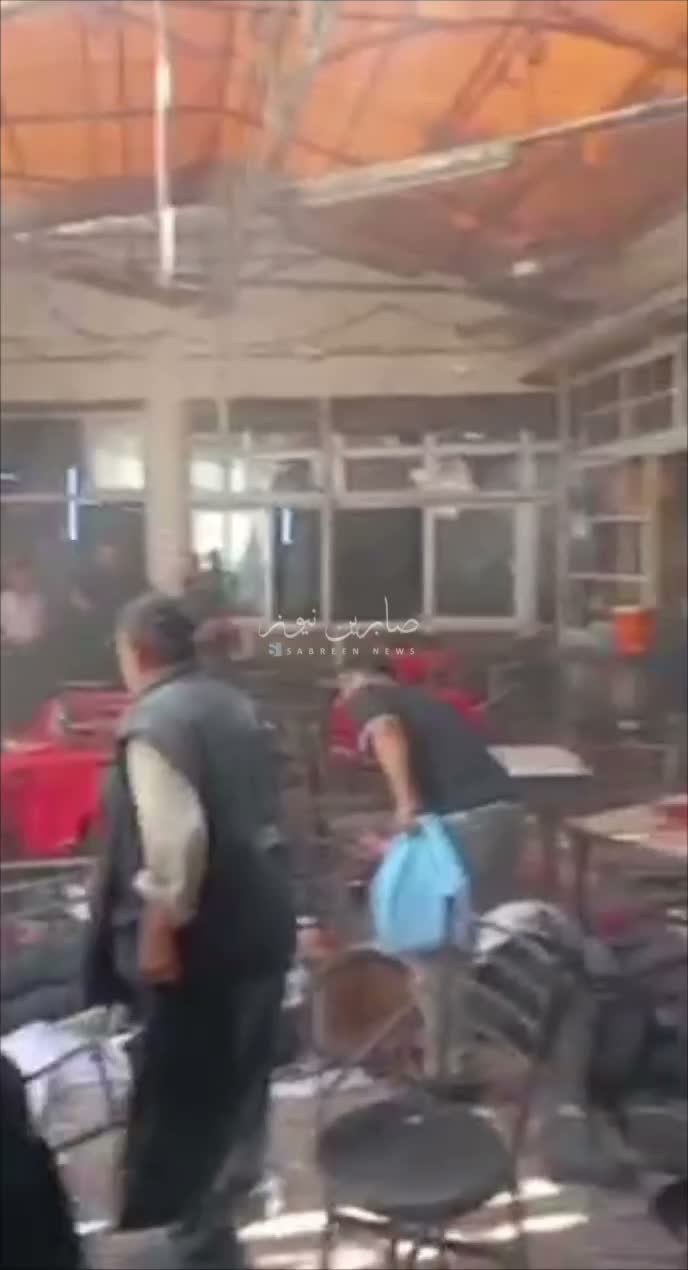 There are injured as result of explosion in cafe in Damascus