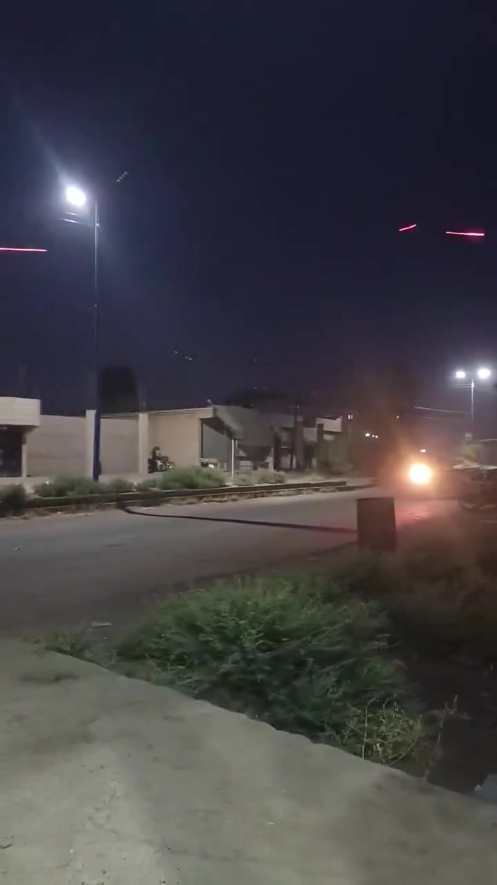 Deir ez-Zor, eastern countryside: Armed clashes broke out between cousins in the town of Dhiban, before the Internal Security Forces intervened to resolve the conflict between the two sides.